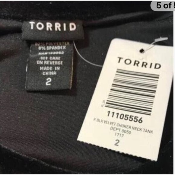 Torrid +2 Black Velour Choker Neckline Curved Hemline Sleeveless Pullover Top - Picture 6 of 6